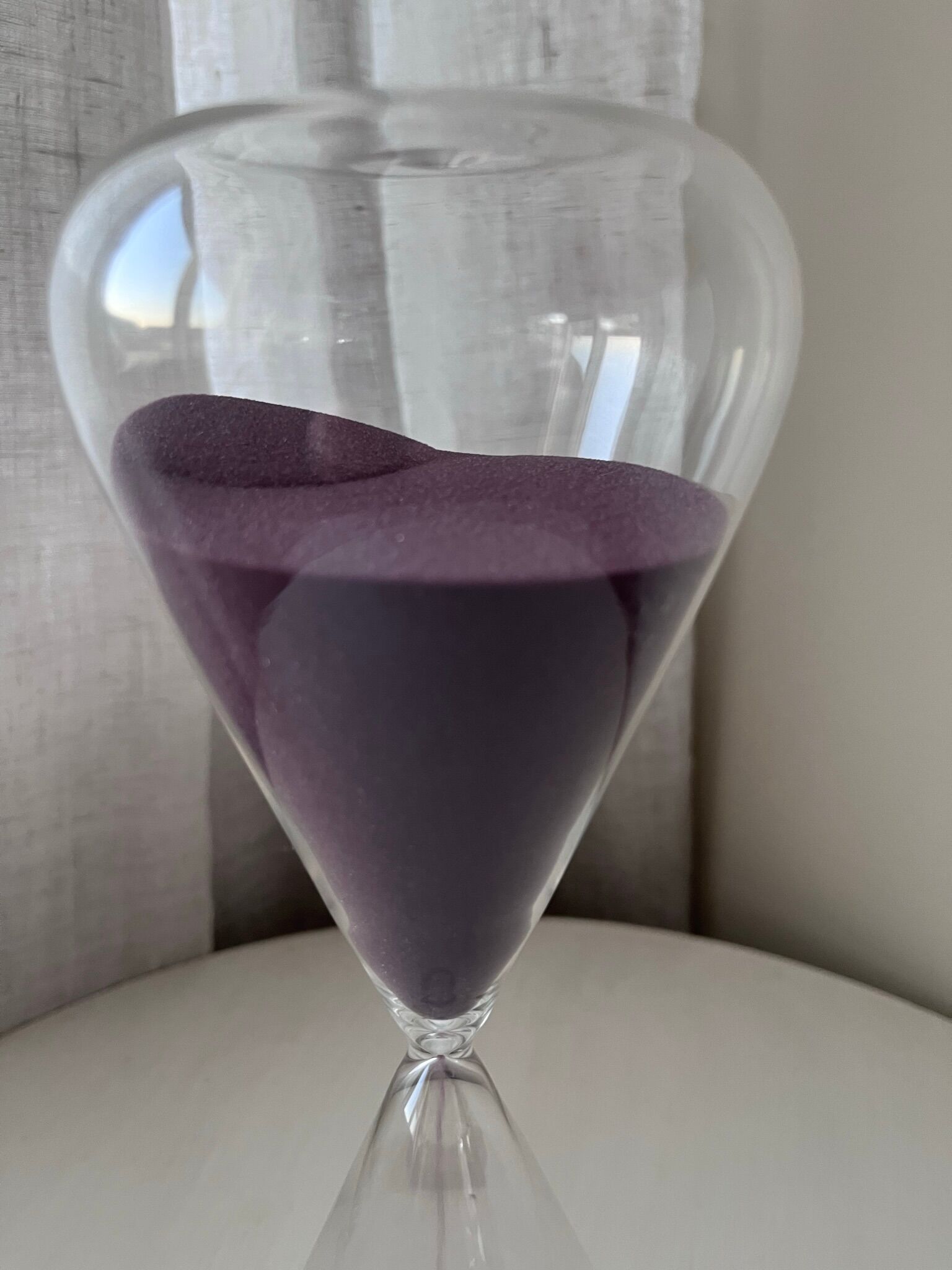 Glass hourglass