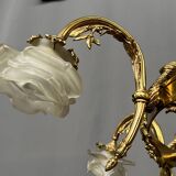 Lustre de style Louis XVI.