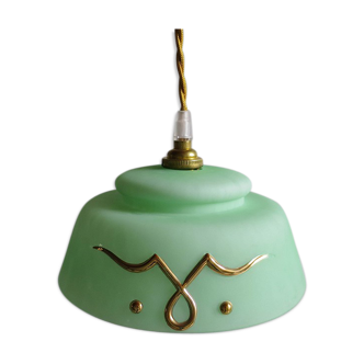 Opaline mint suspension