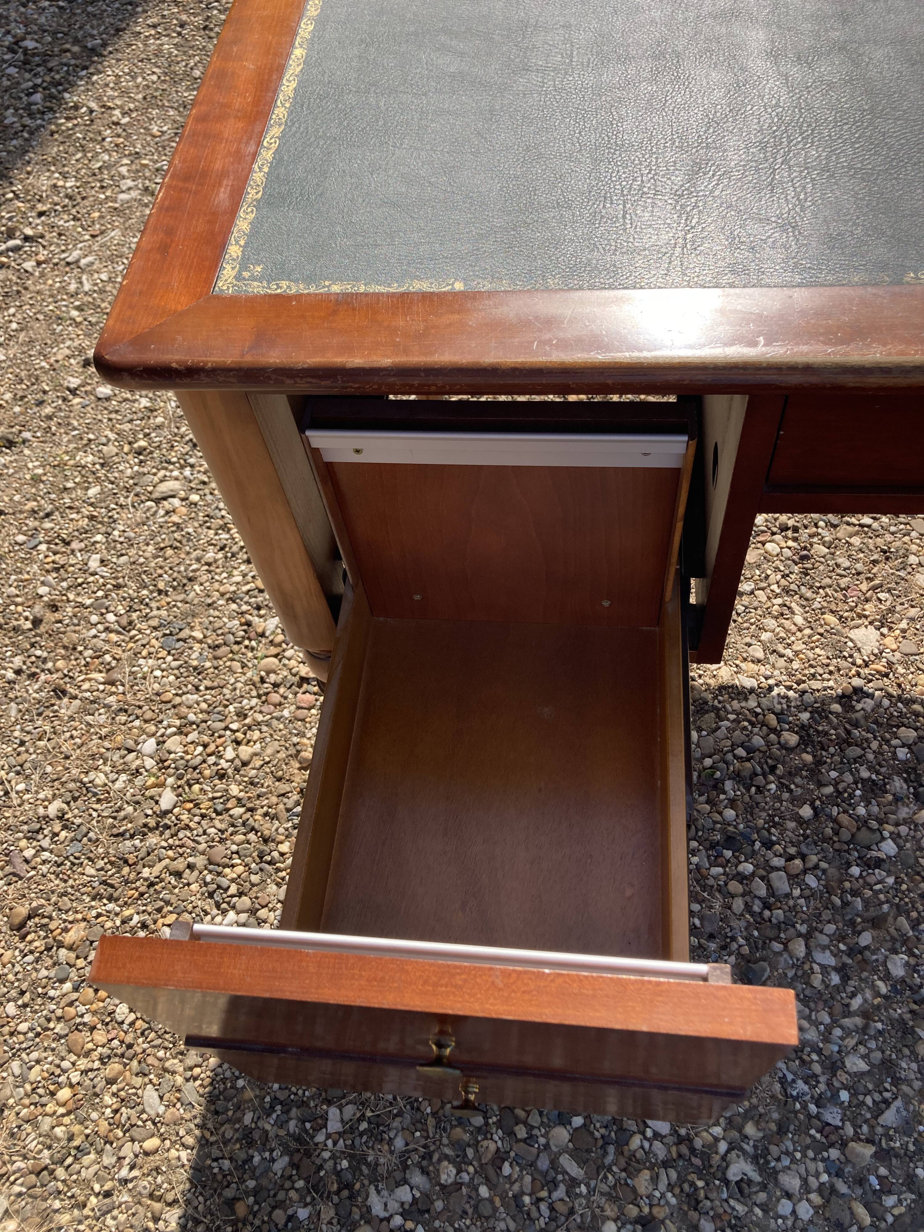 Louis Philippe Office