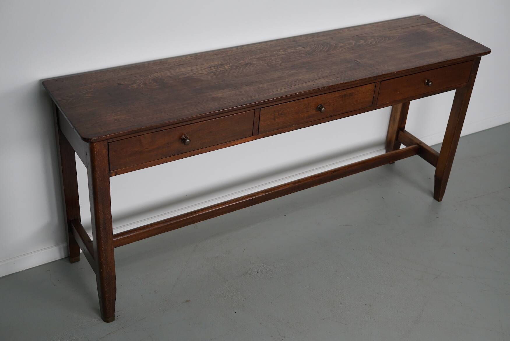 Antique French Rustic Farmhouse Elm Side Table, Early 20th Century