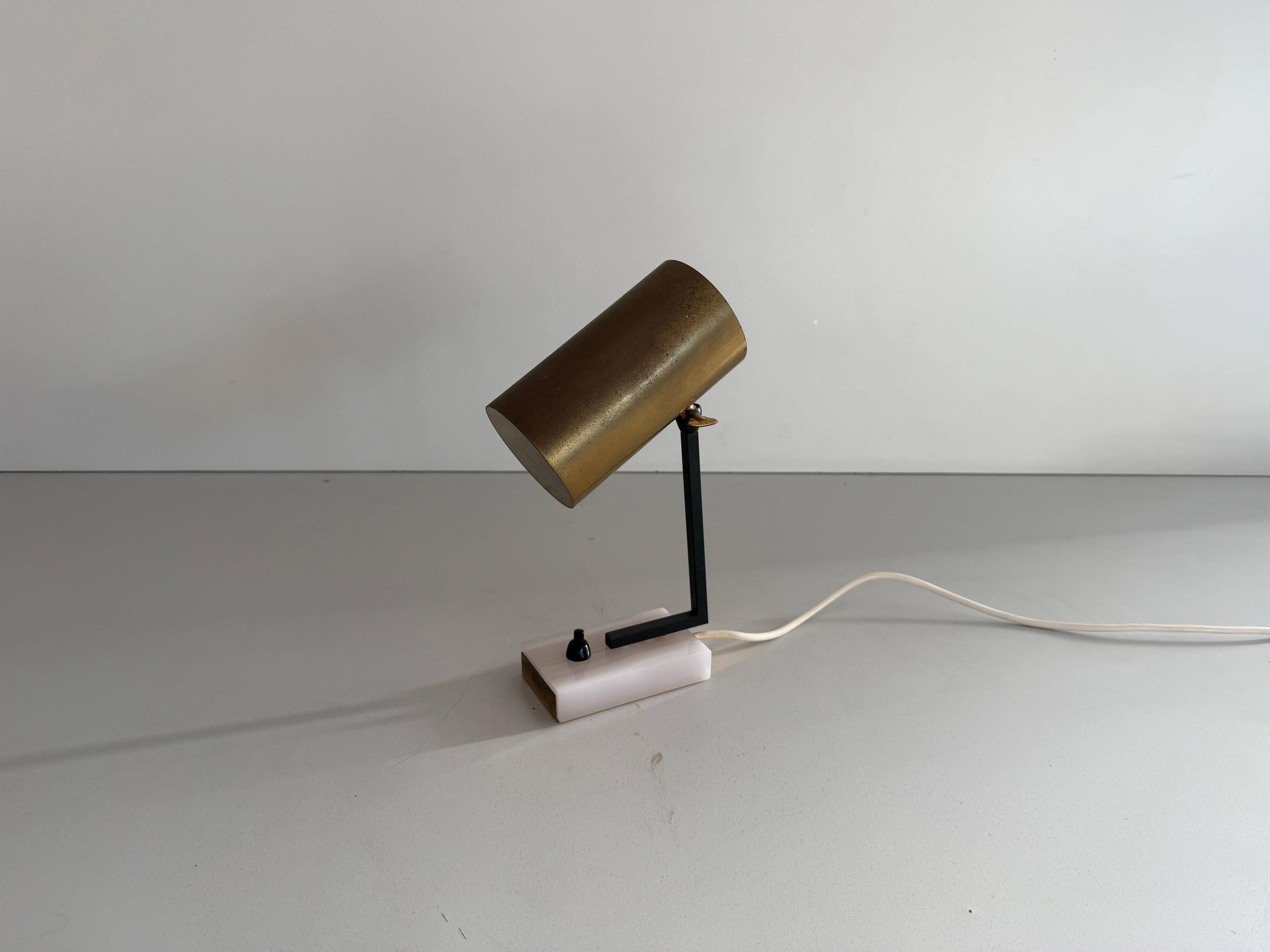 Lampe de bureau minimaliste à tête en laiton et base en marbre, années 1960, Allemagne