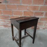 Ancien pupitre d'écolier en bois noirci