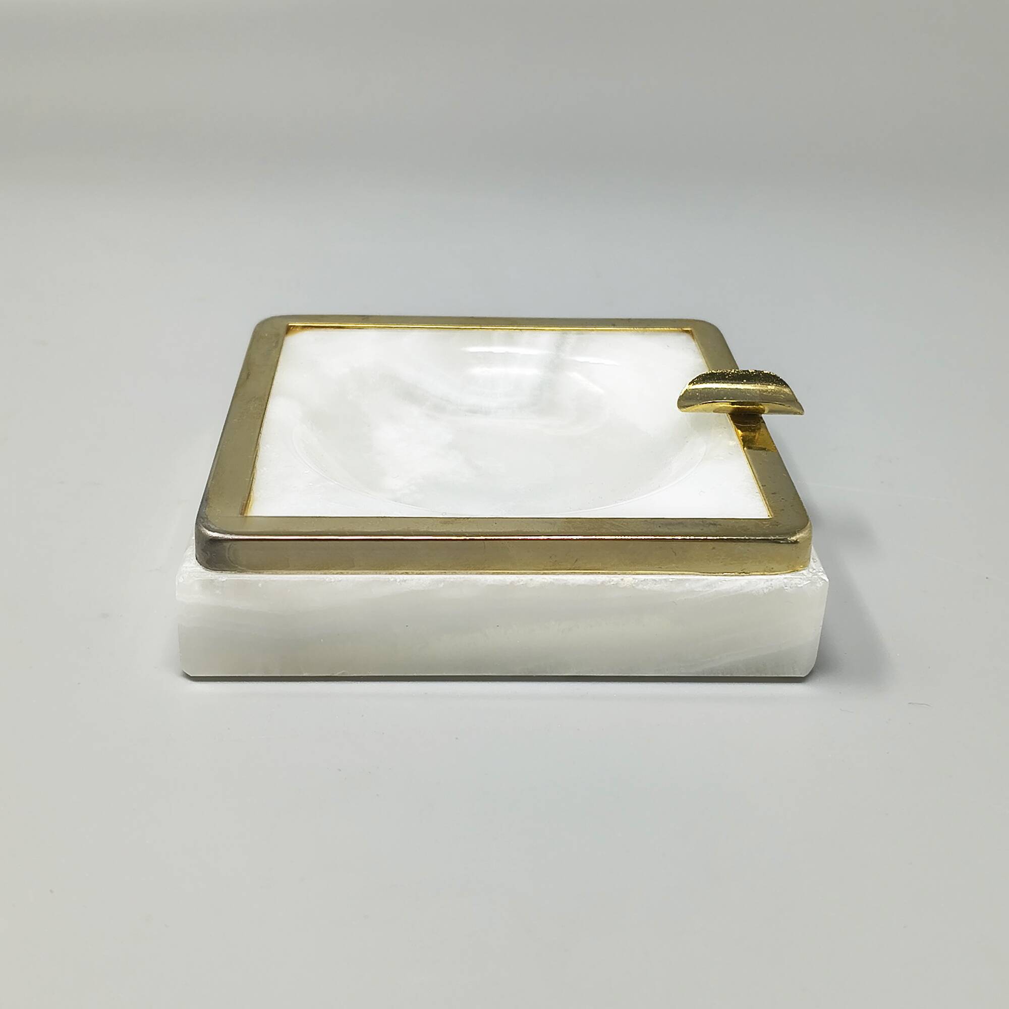 1960s Mid-Century Modern Italian Onyx Smoking Set with Table Lighter & Asht
