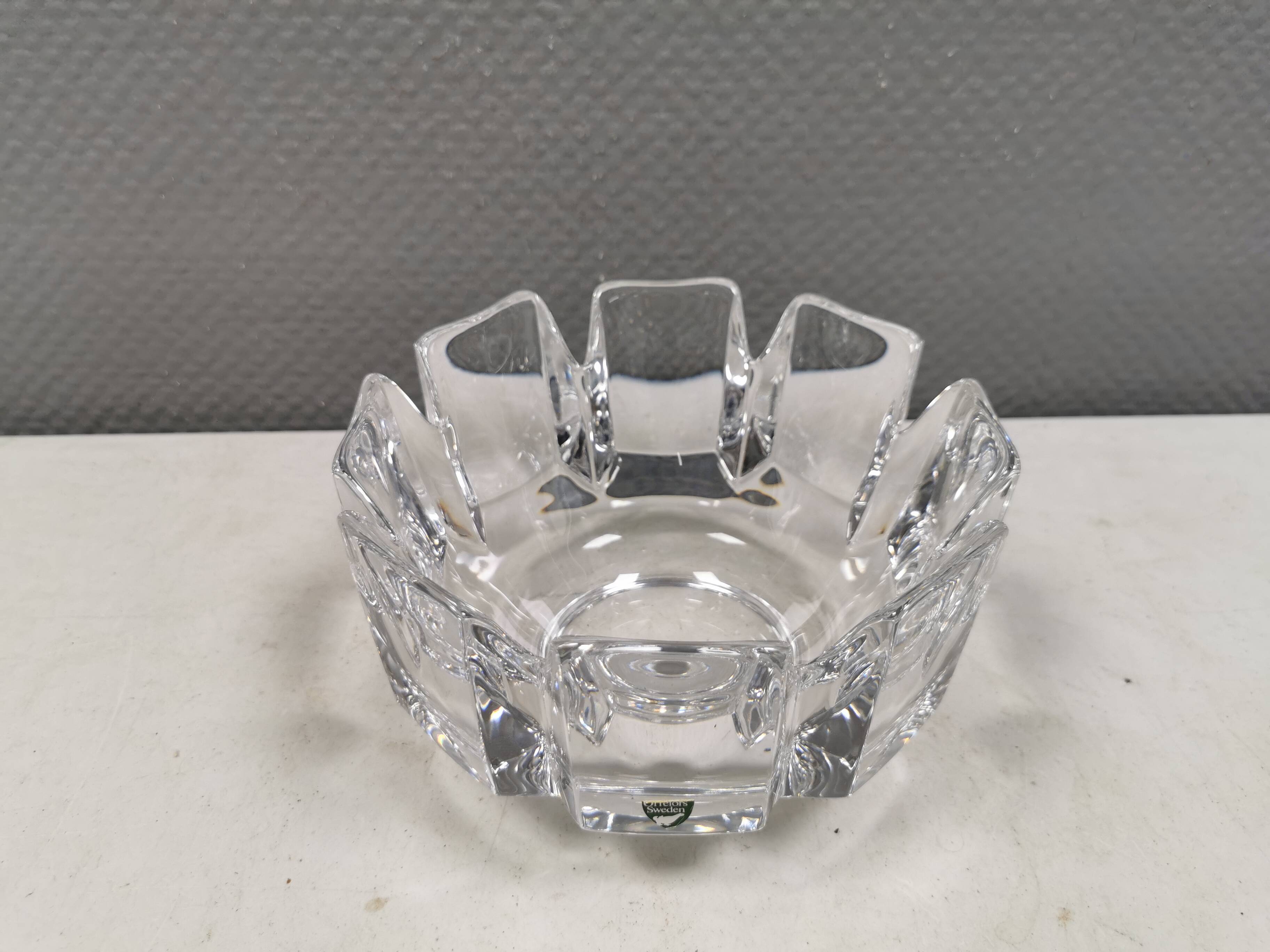 A crystal glass bowl, designed by Lars Hellsten for Orrefors Sweden 1980s