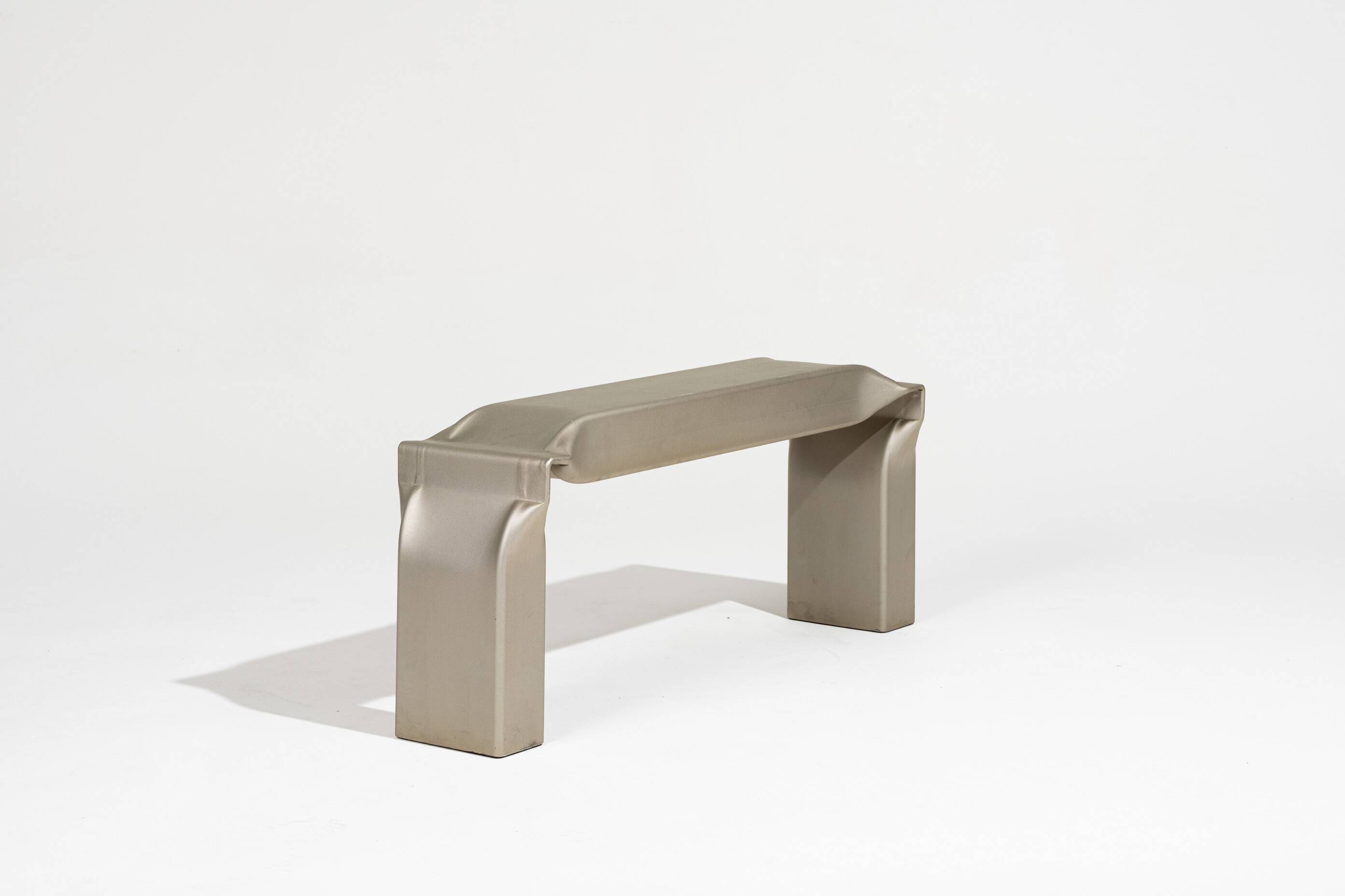 "Tube stool" bench in galvanized steel