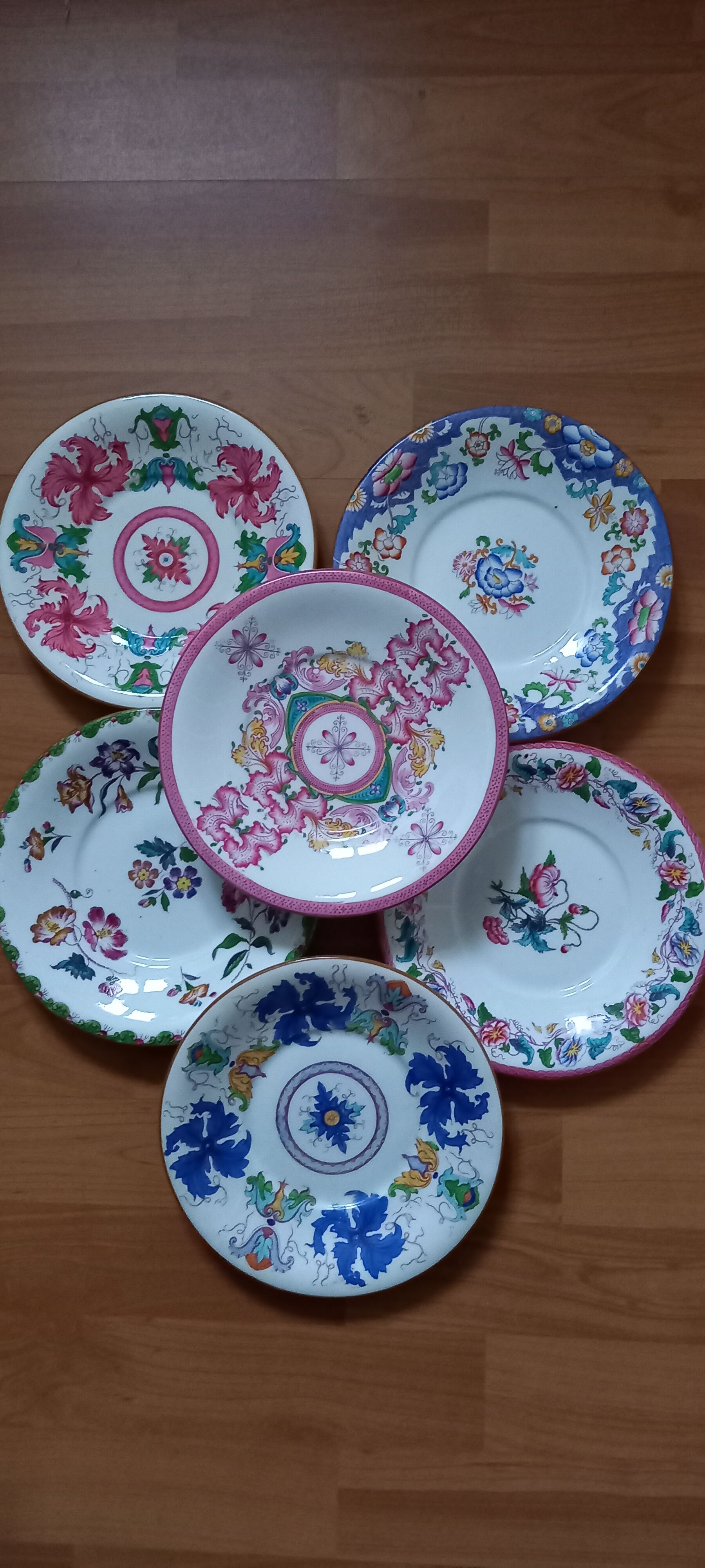 6 dessert plates English porcelain