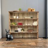 Haut de vaisselier transformé en étagère, en chêne