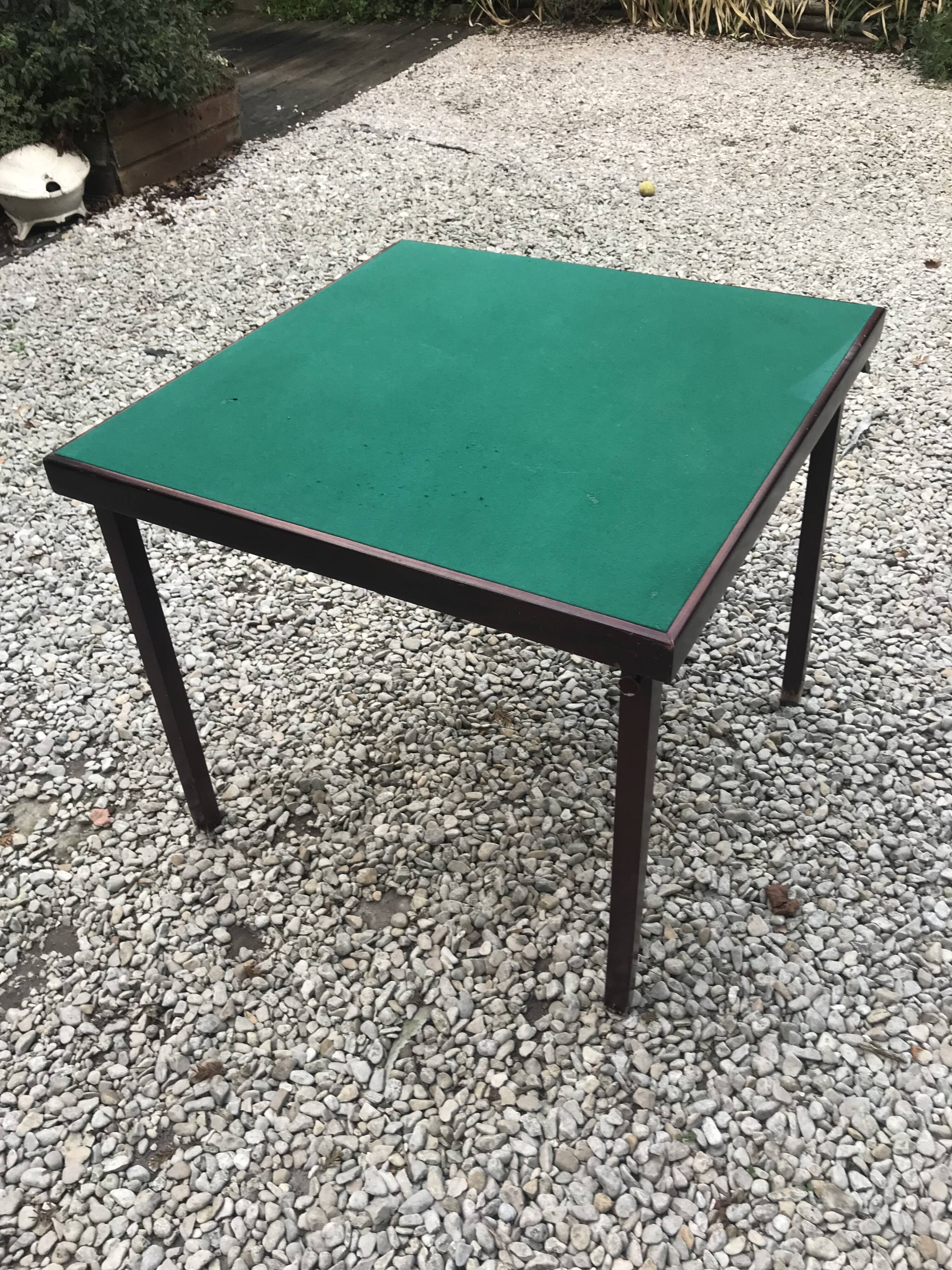 Folding bridge table