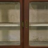 Grand comptoir/enfilade de métier avec portes coulissantes vitrées