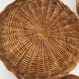 Wall composition of 6 baskets and trays in natural wicker and black.