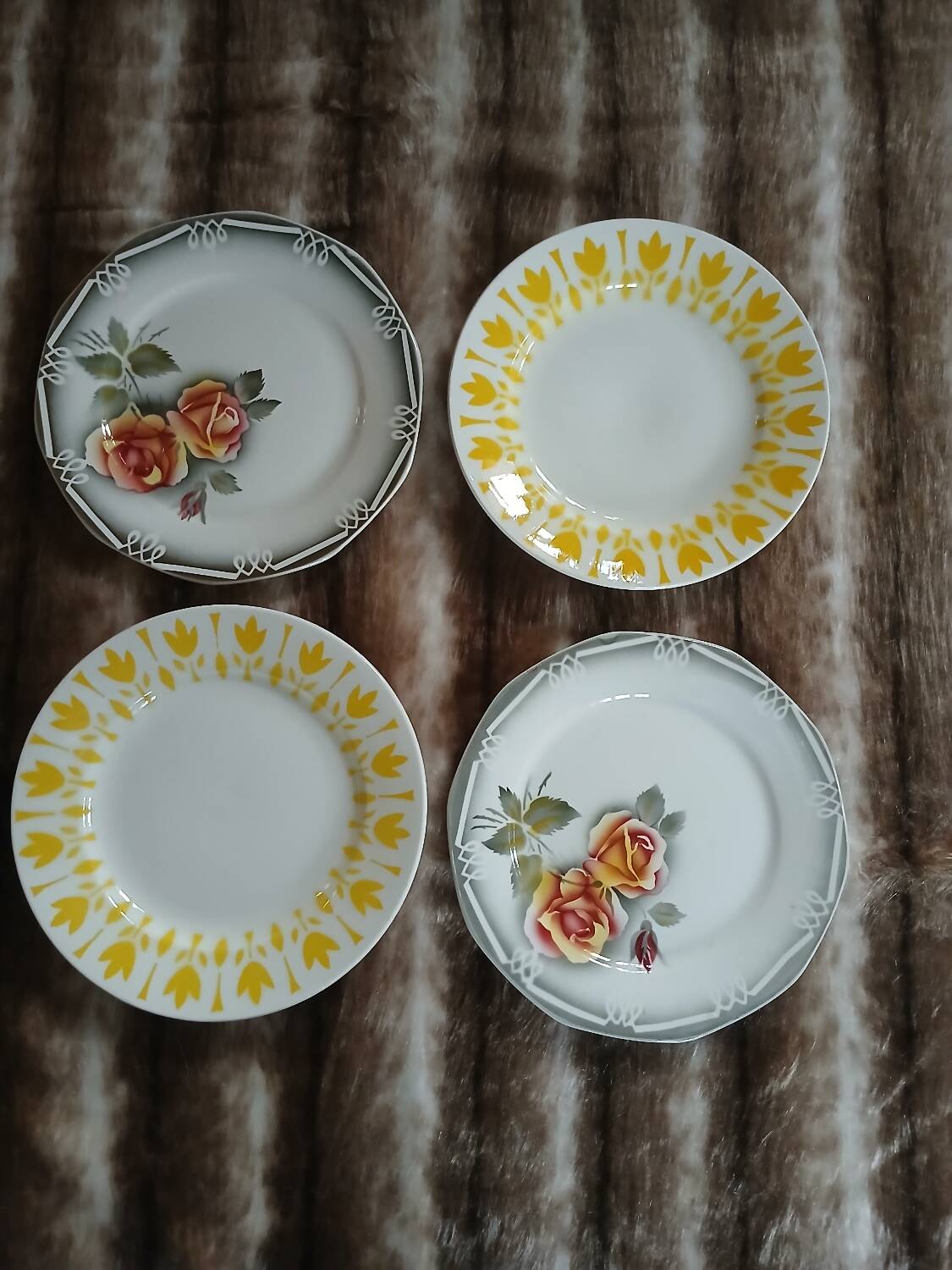 4 antique flat plates from Digoin and Sarreguemines