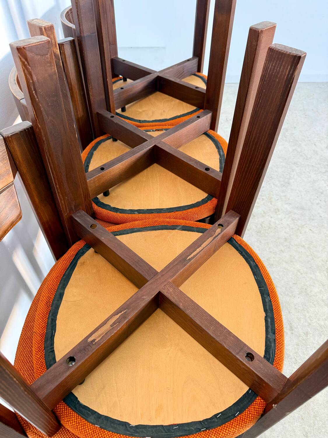 Set of 6 Girsberger Scandinavian style chairs from the 70s, vintage, solid wood, original fabric