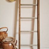 Old scale in wood and metal