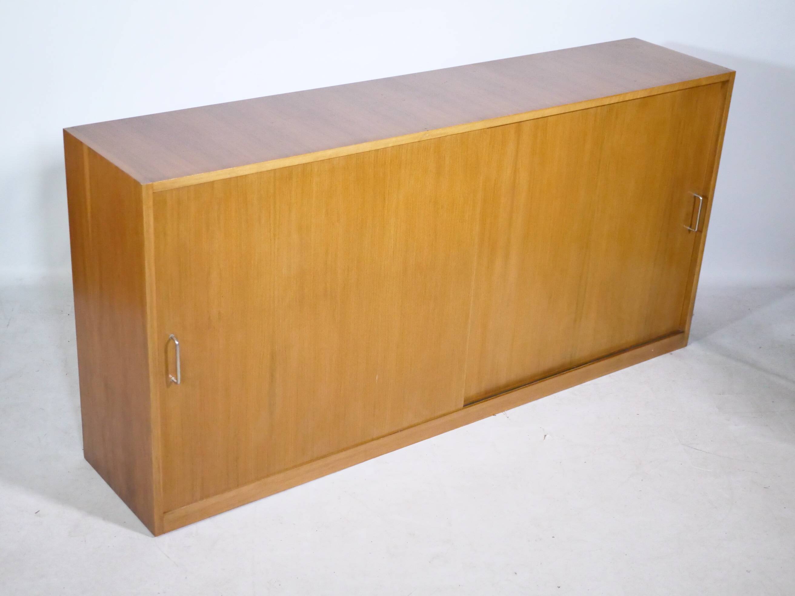Buffet en bois à portes coulissantes EBW, Allemagne, années 1960