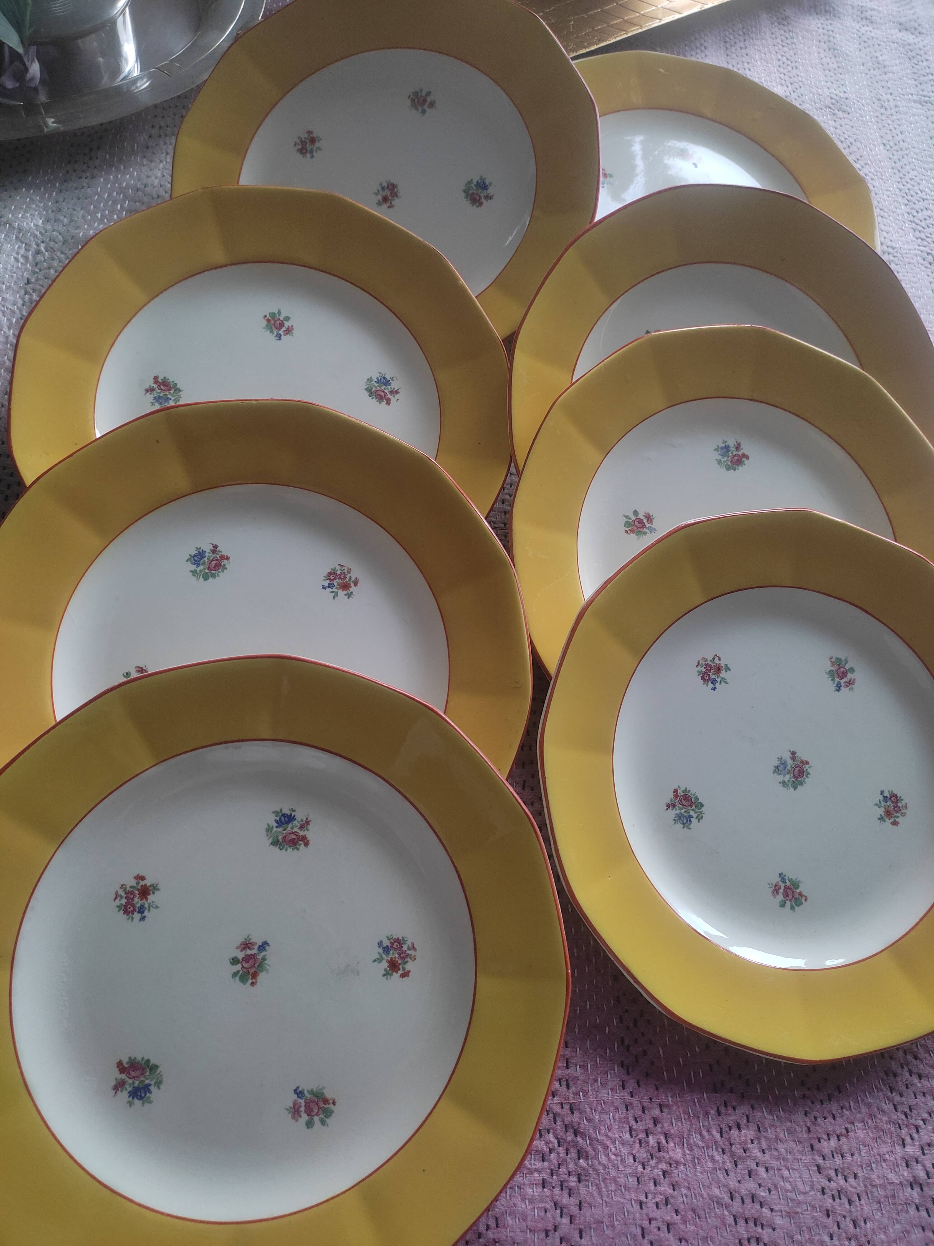 11 assiettes Sarreguemines