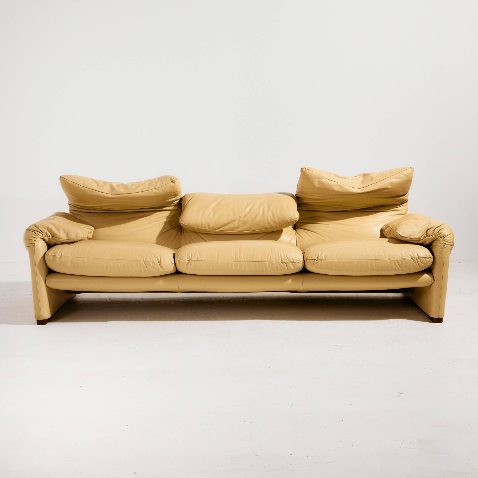 Maralunga leather set by Vico Magistretti for Cassina, Set of 3