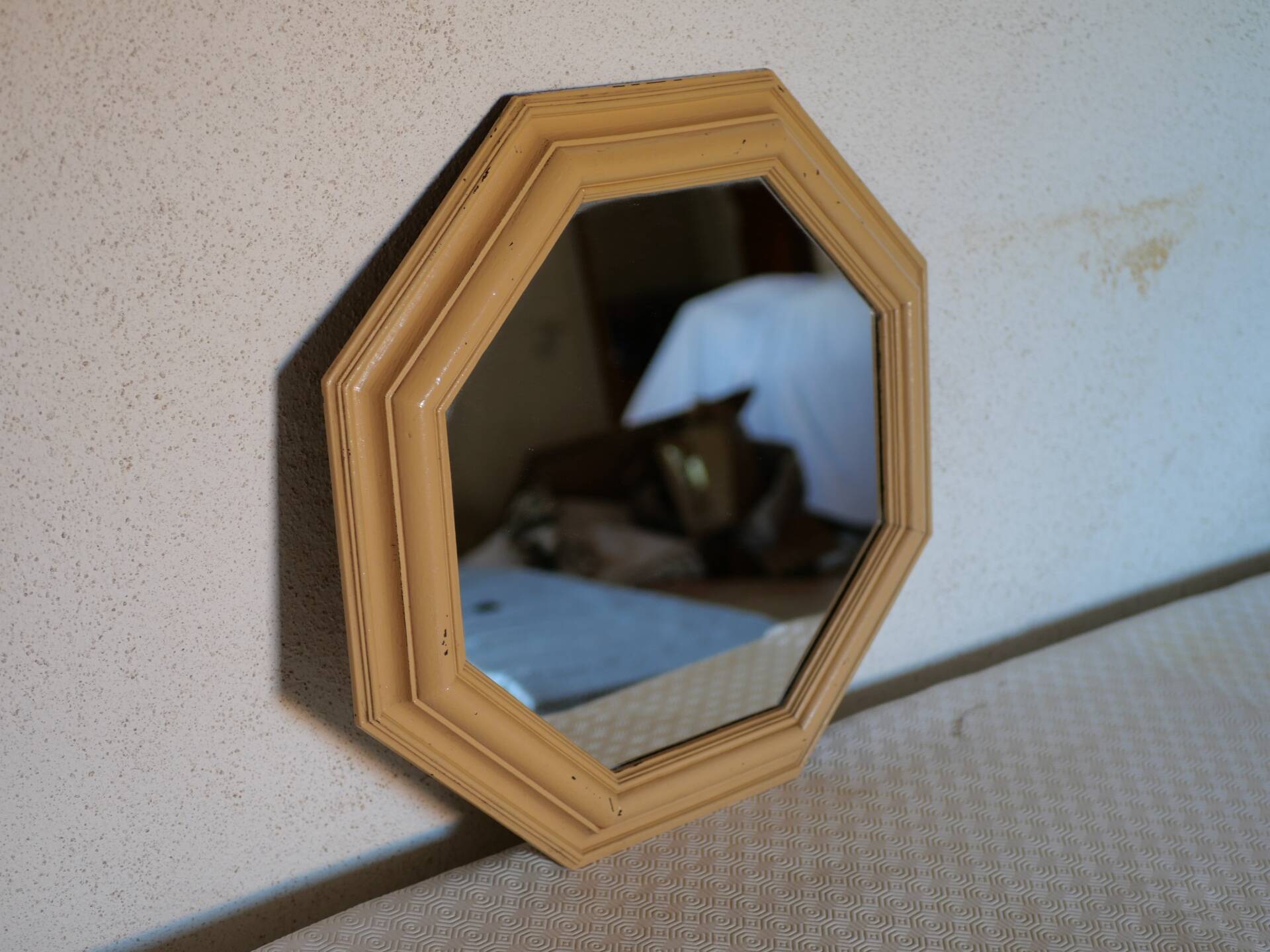 Octagonal mirror