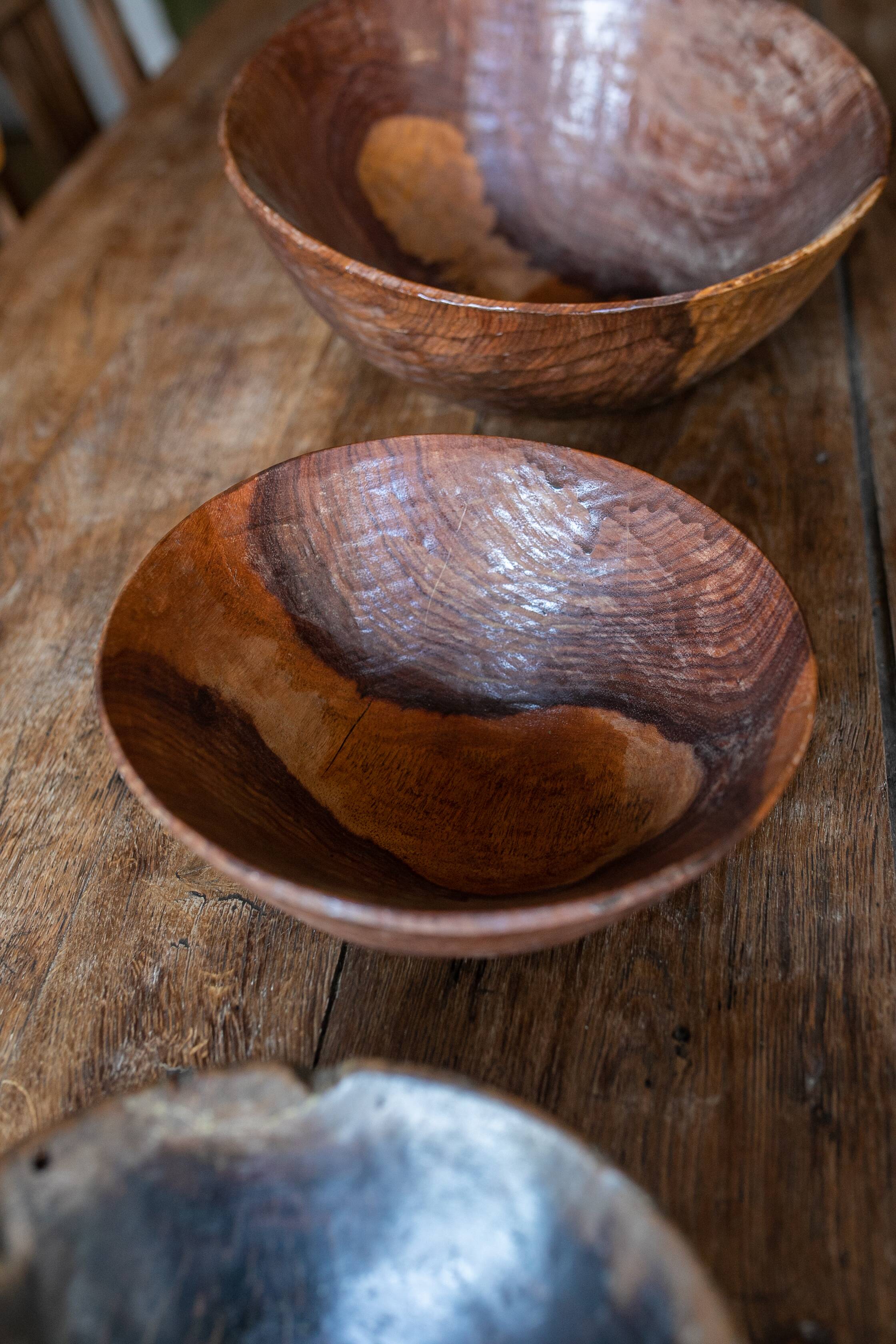 The wooden bowl