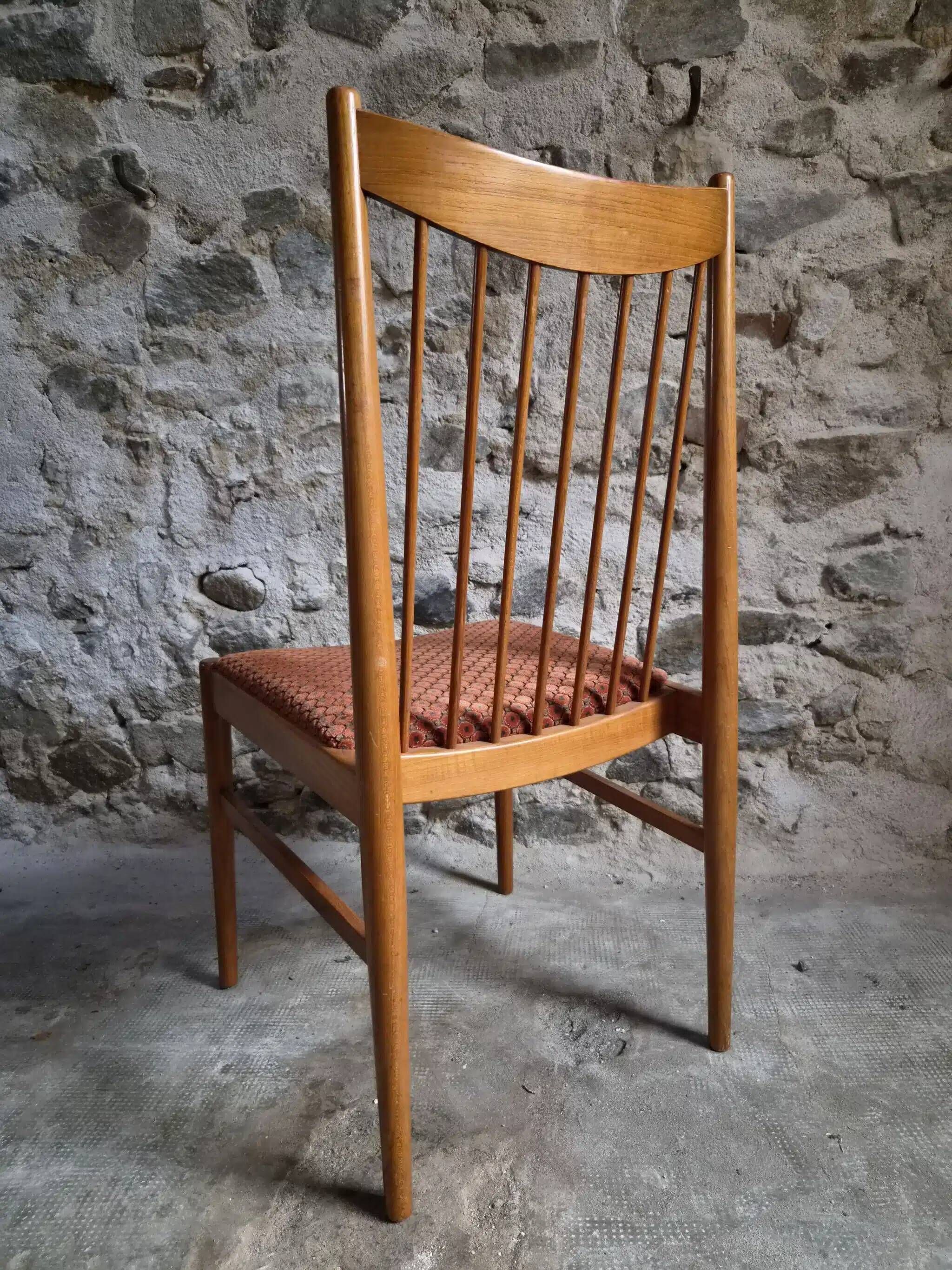 Set of 6 Danish teak dining chairs model 422, attributed to Arne Vodder for Sibast, 1960s.