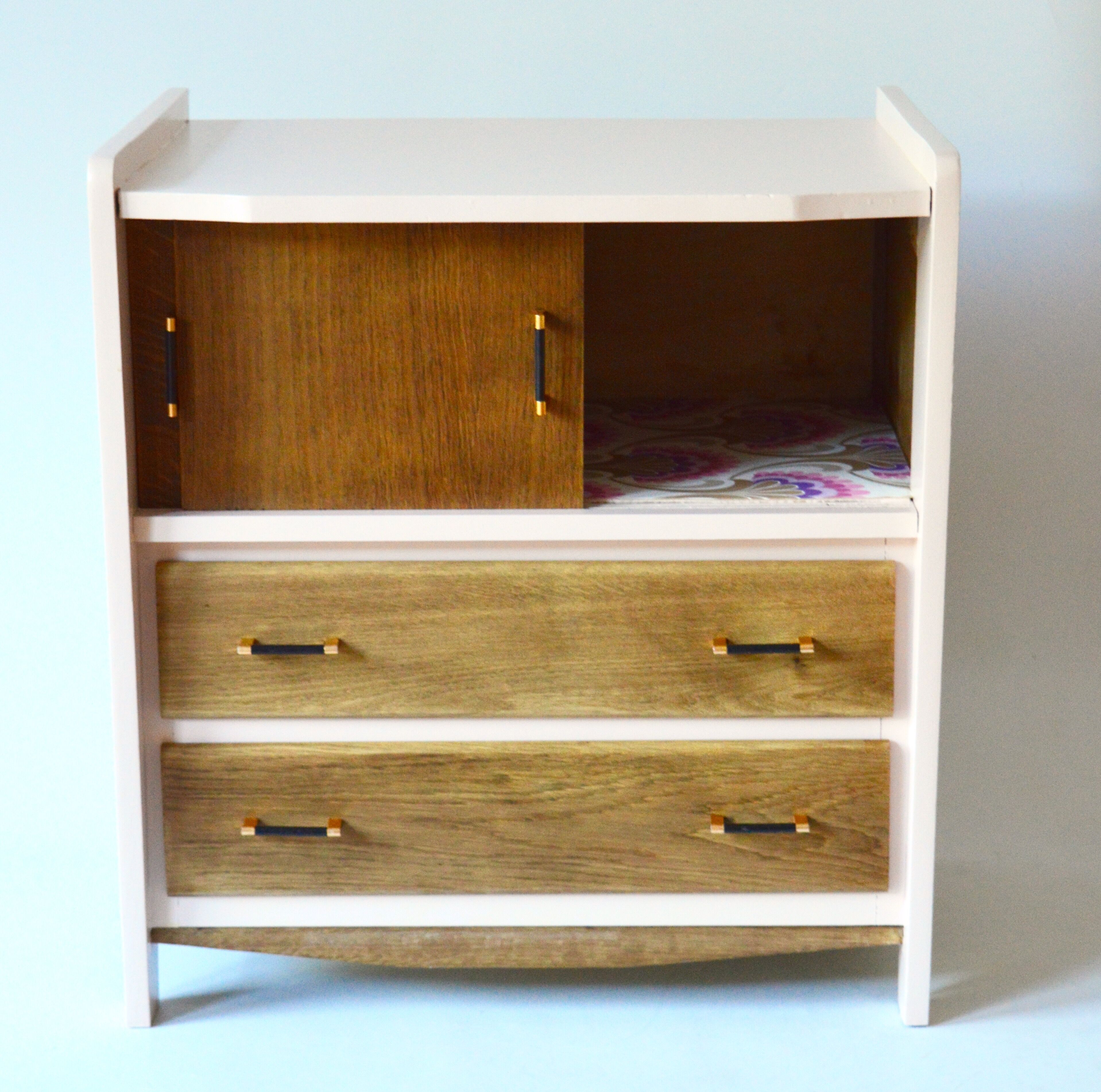 Commode rose poudré