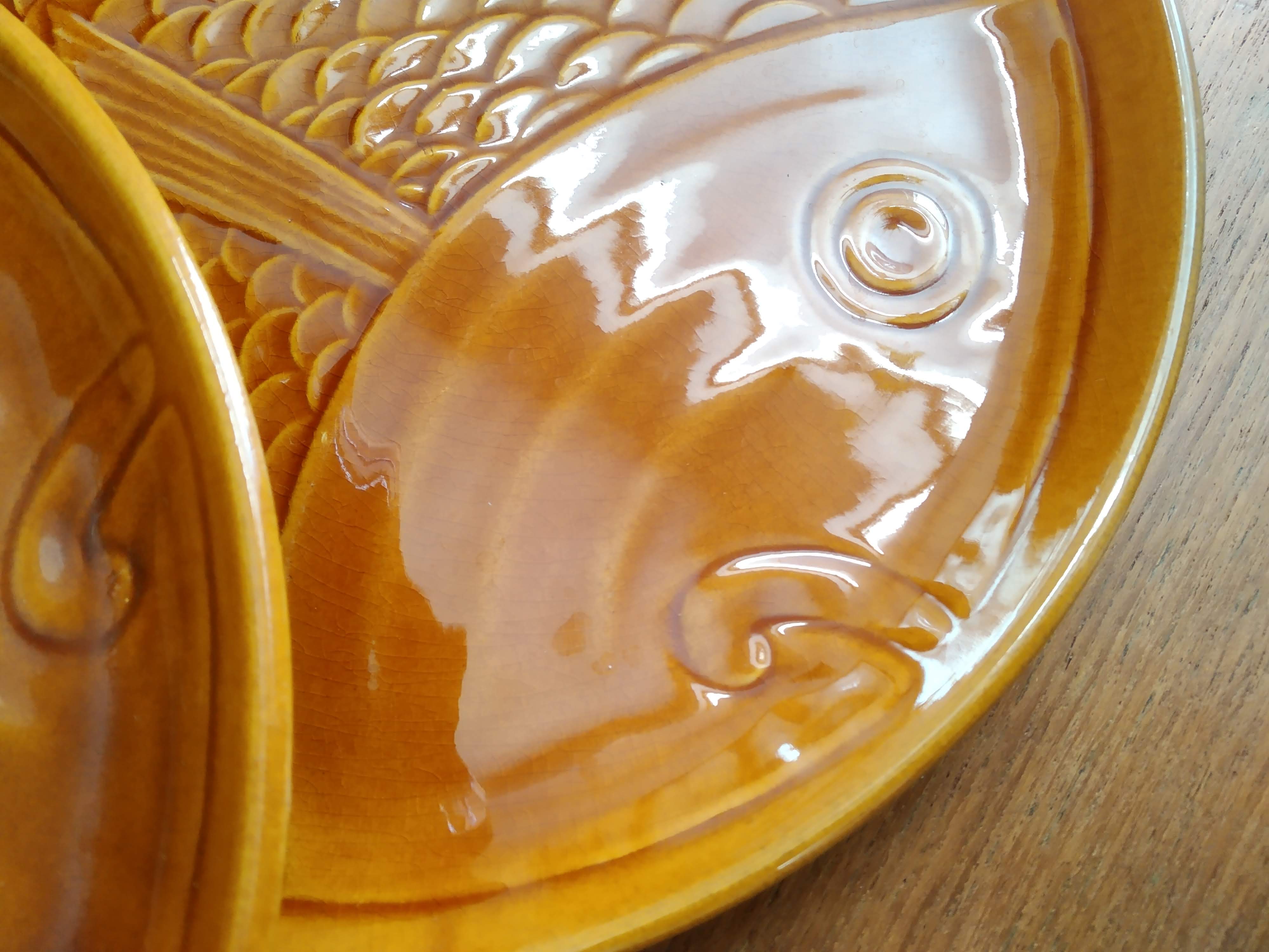 3 plates poissson amber