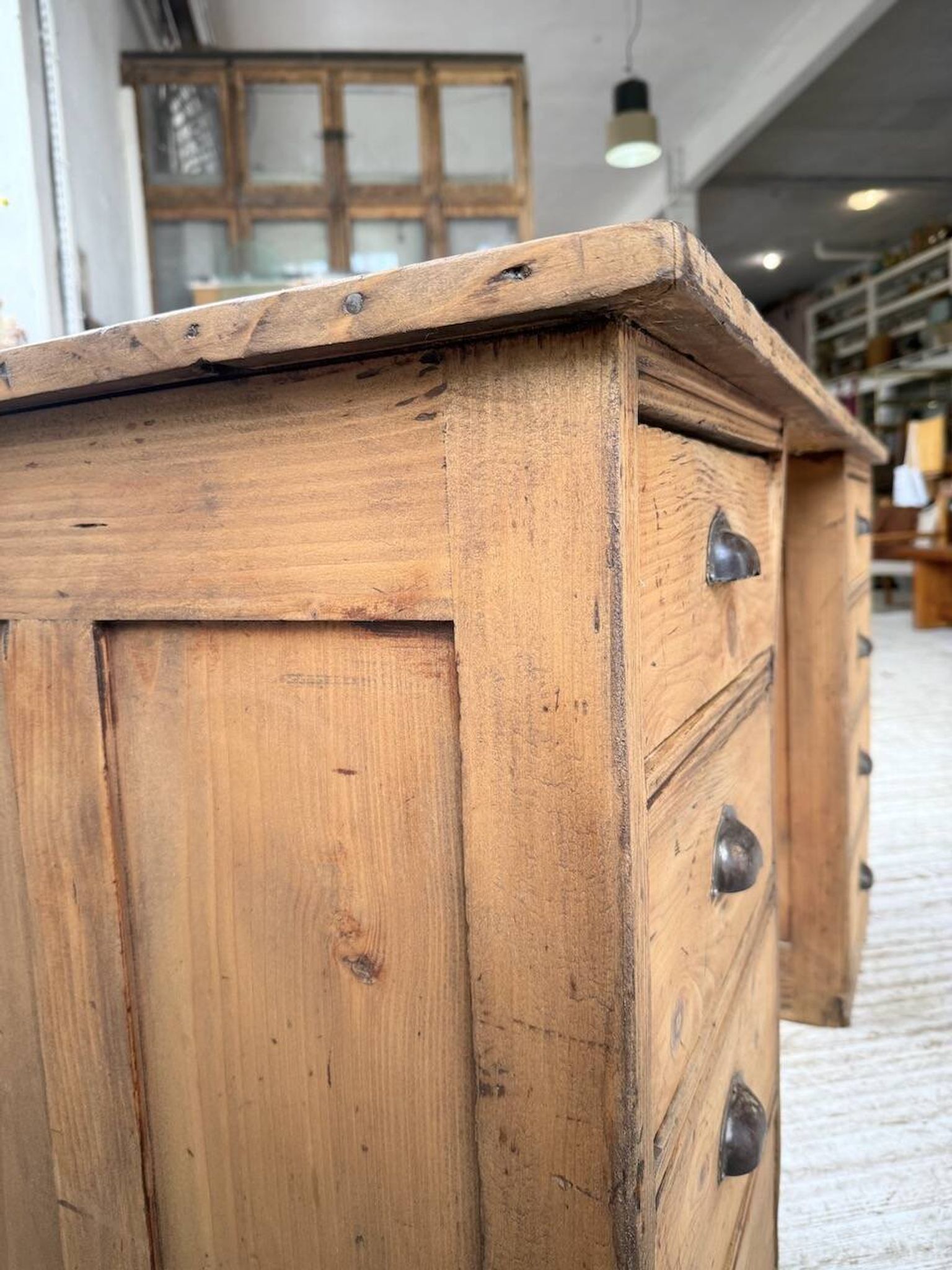 Bureau pin meuble atelier 1950