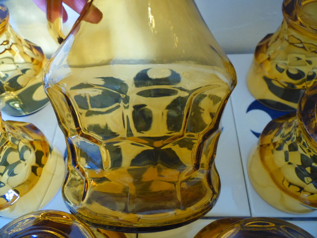 Amber glass orangeade service