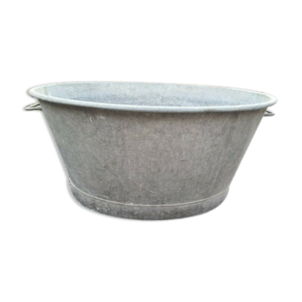 Zinc oval basin