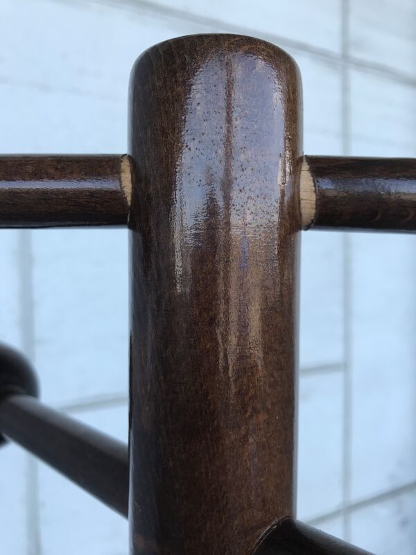 Porte manteau sur pied années 60/70 en bois