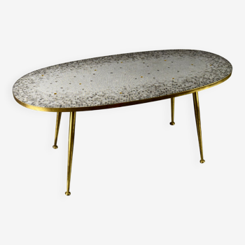Table basse ovale en laiton avec mosaïque de verre gris et reflets dorés