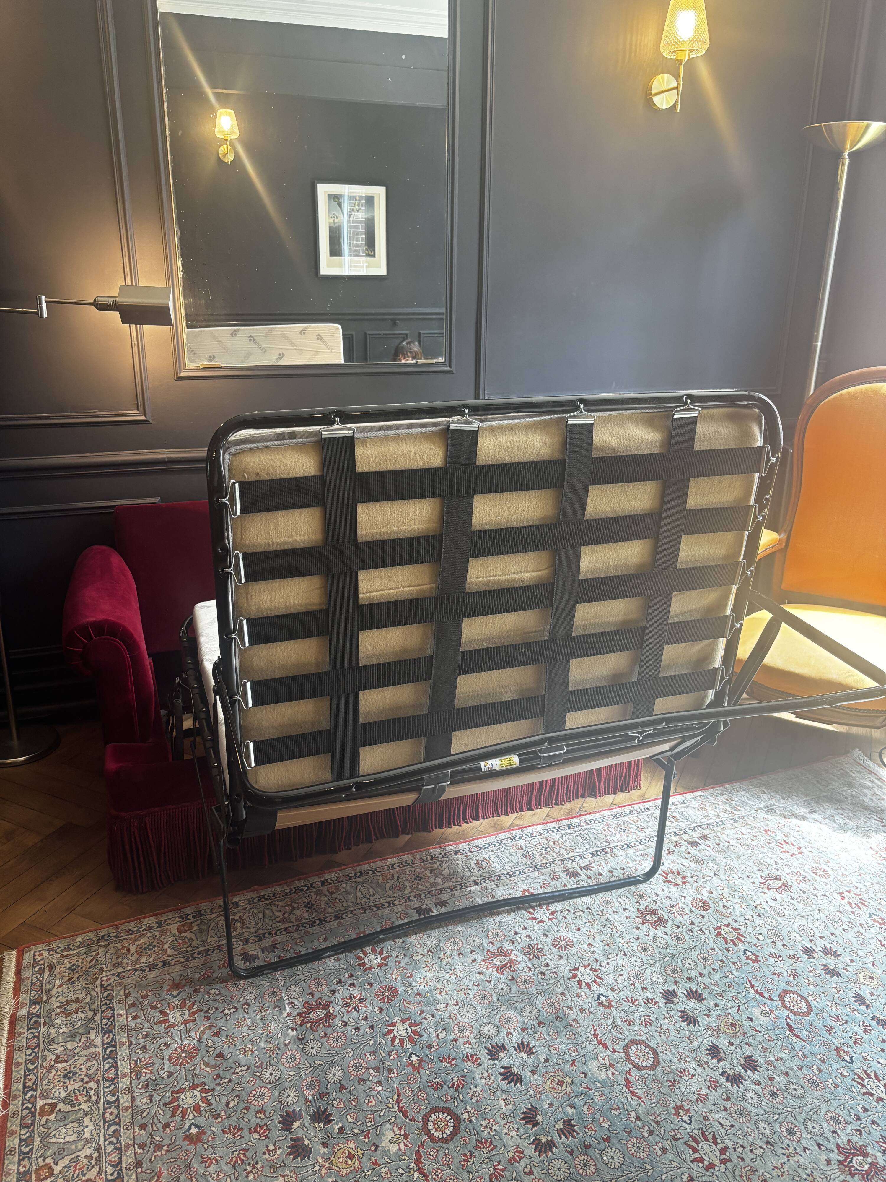 Napoleon III style convertible sofa for the Hotel de la Paix. Unique!