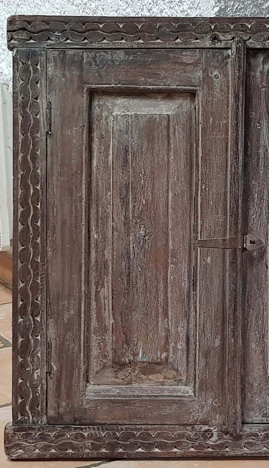 Old door 2 flaps