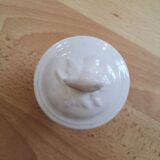 Porcelain cream pot - late 18th/early 19th century