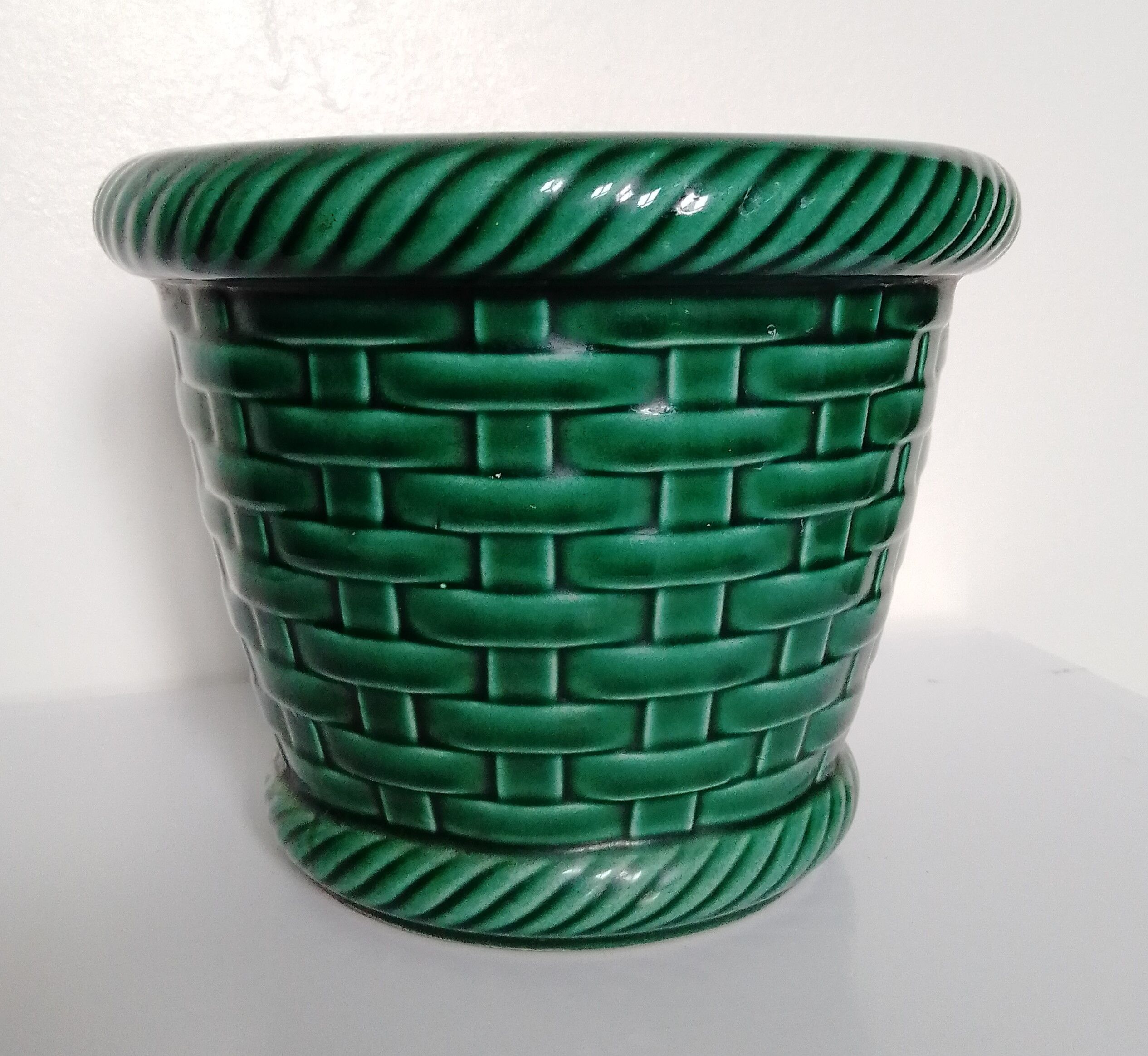 Ceramic pot cache Poët Laval basketry series