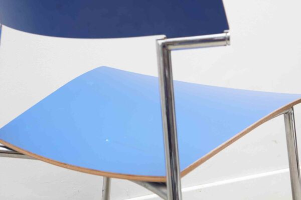 Chaise Gijs Van der Sluis bleue