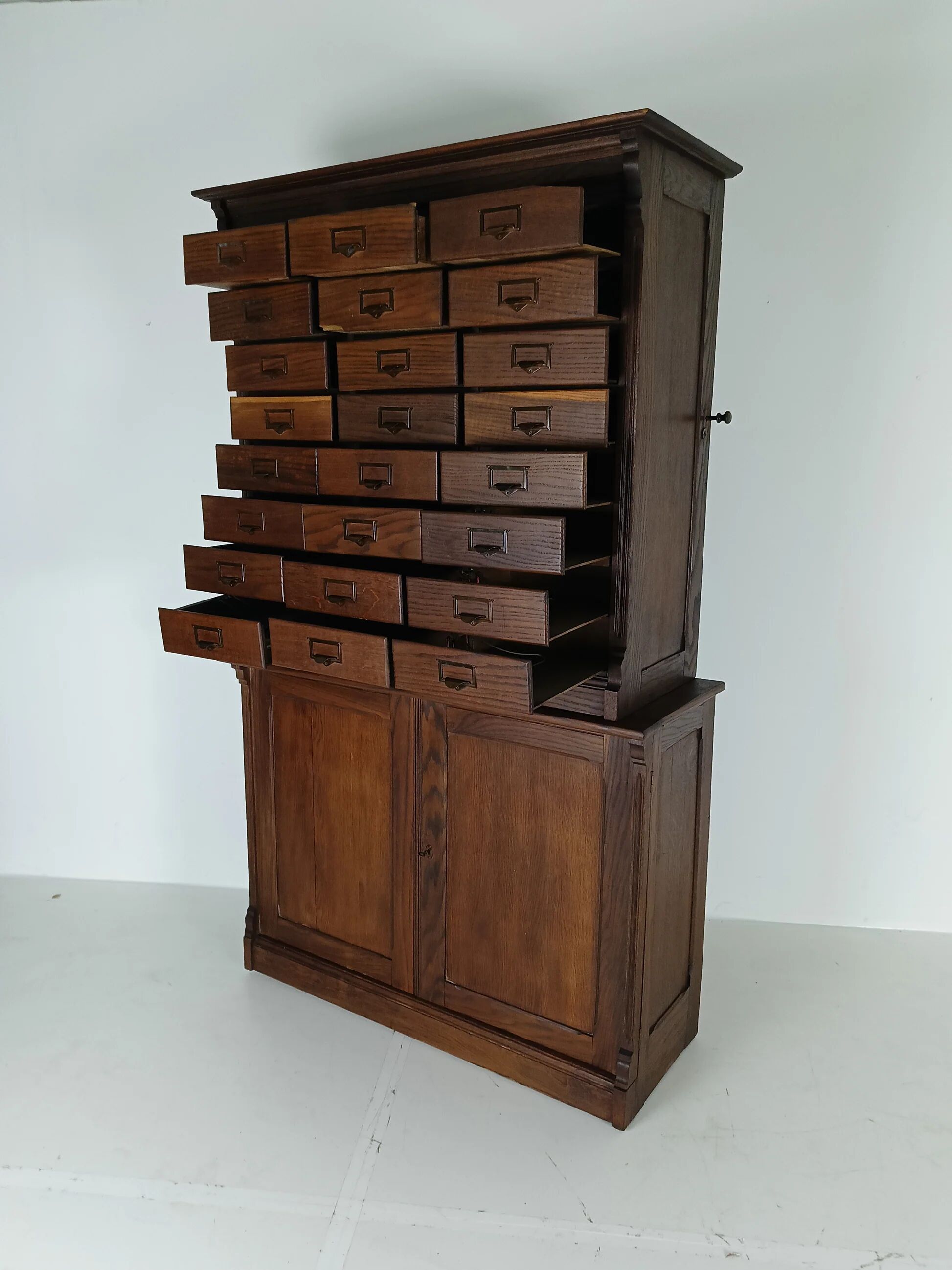 Cabinet de notaire ancien
