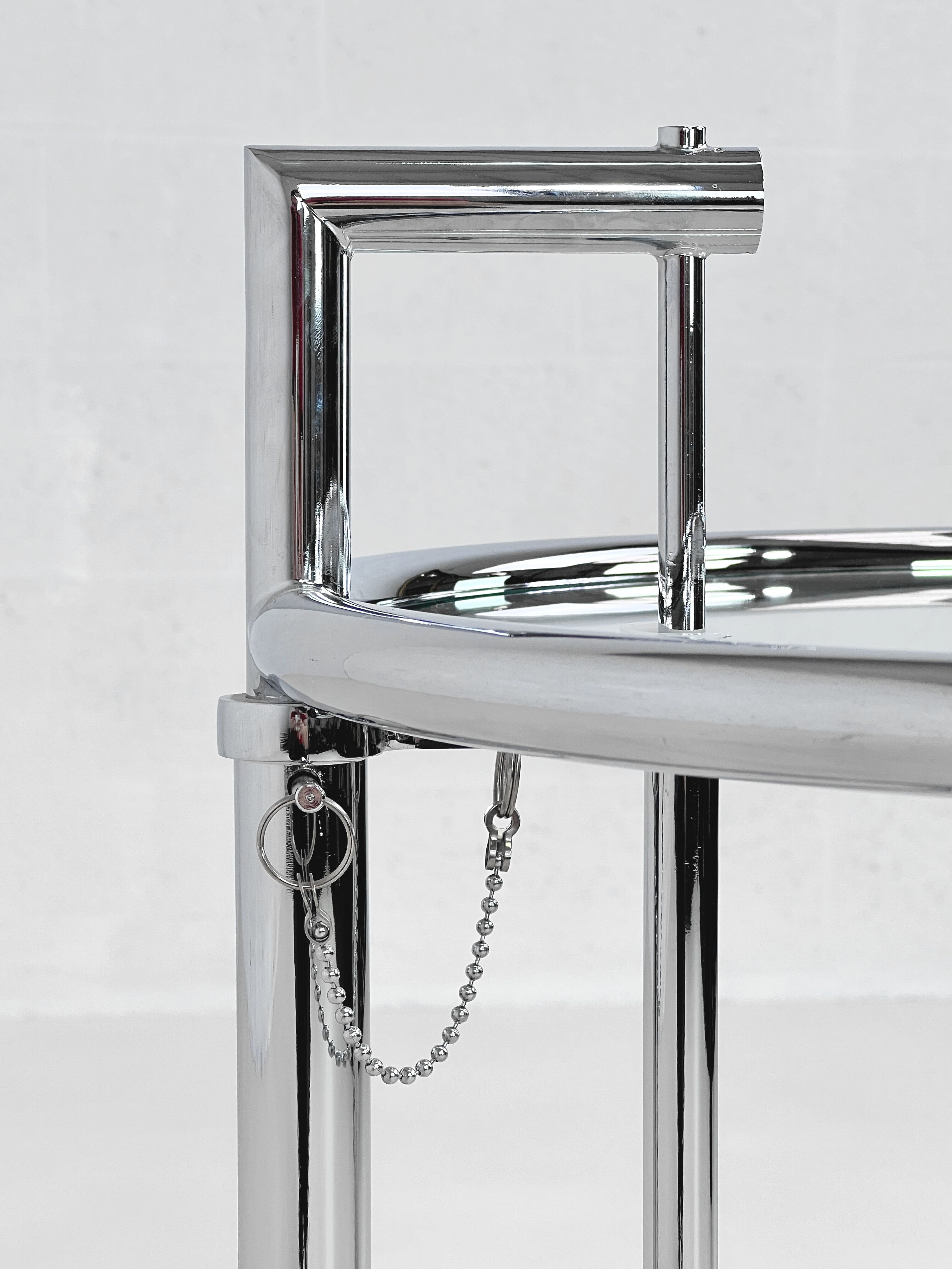 Side table E1027 or height-adjustable sofa end Eileen Gray