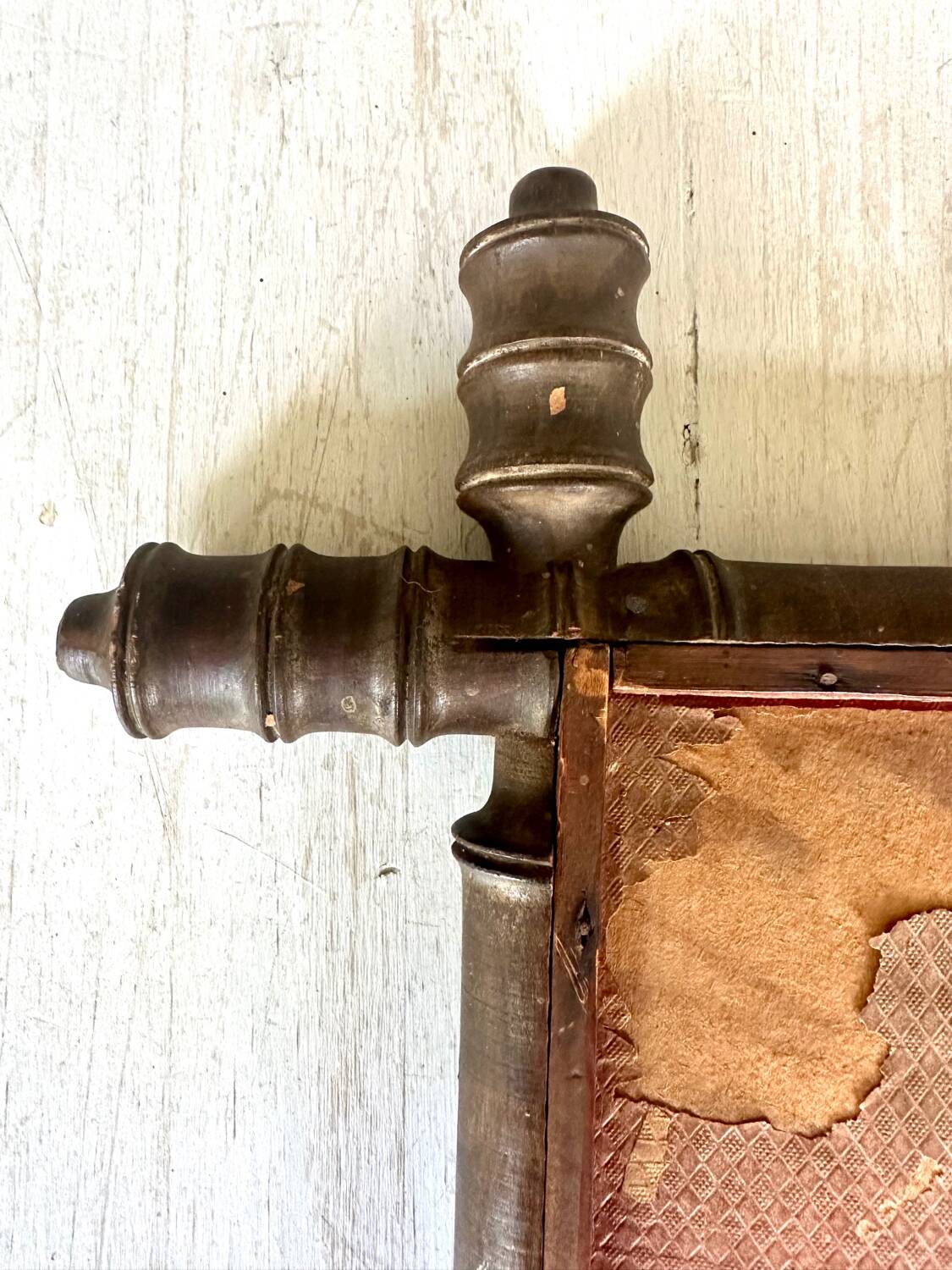 Bamboo-shaped wooden mirror