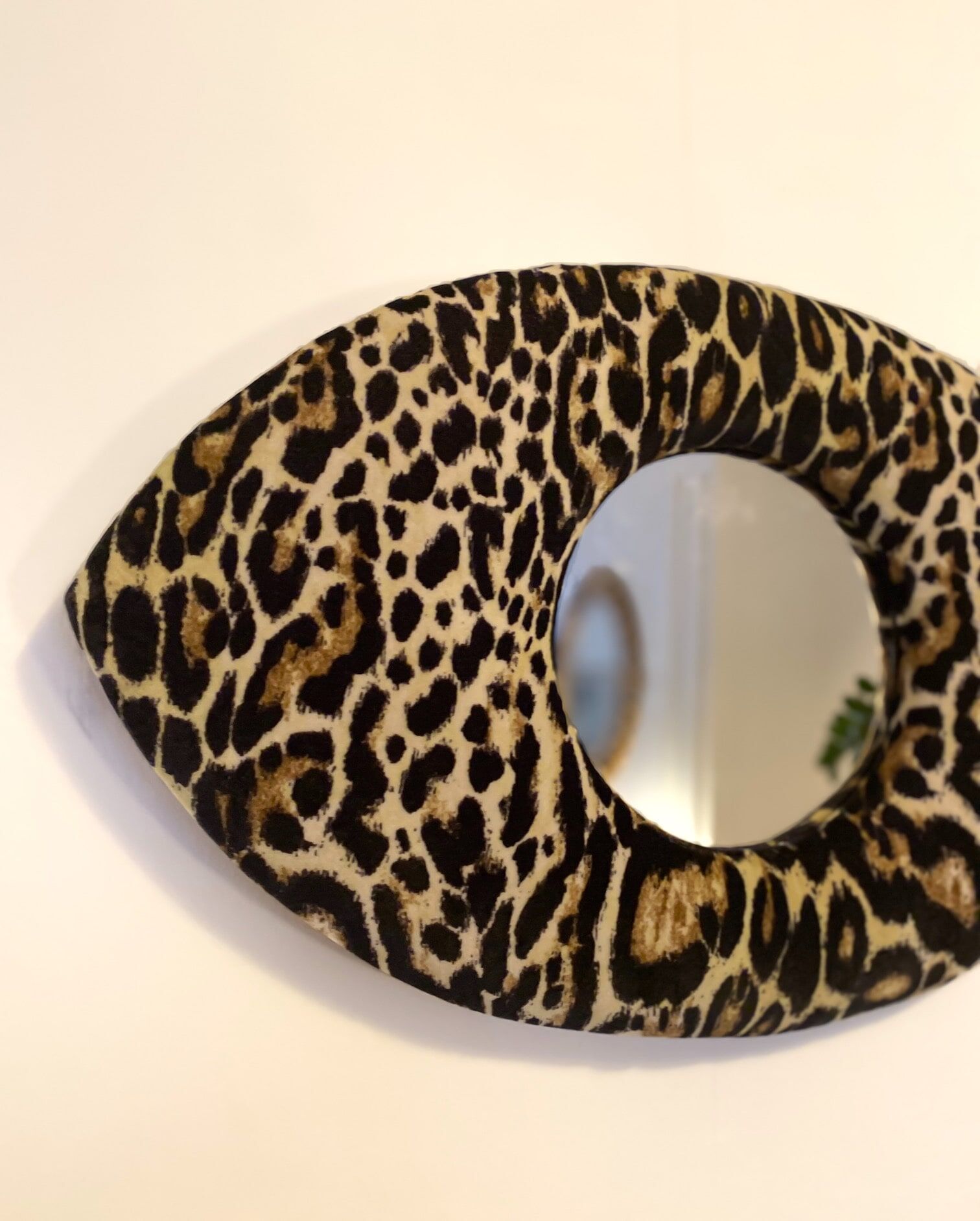 Panther eye mirror 56x34cm
