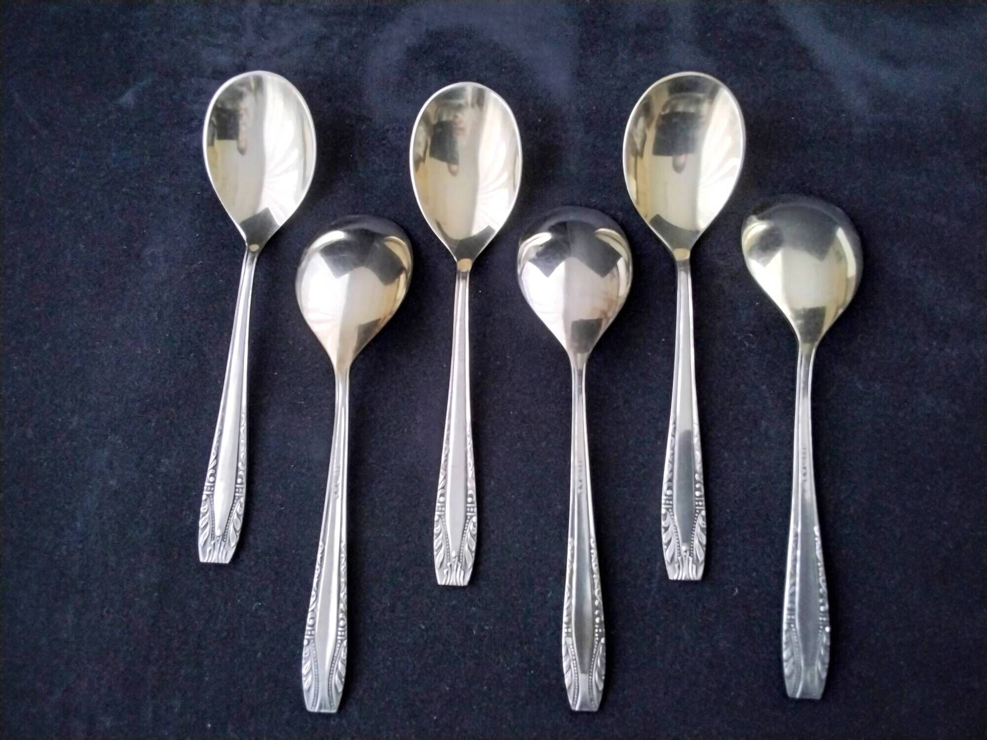 6 Silver-plated ice cream spoons, golden spoons