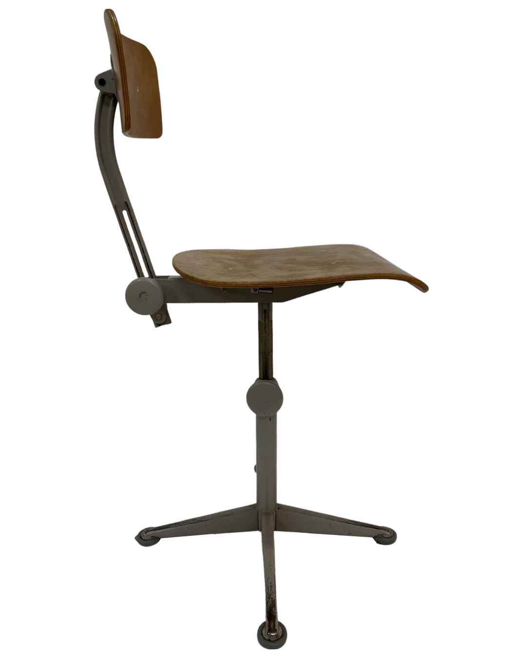 Friso Kramer vintage work chair from Ahrend de Cirkel dutch design