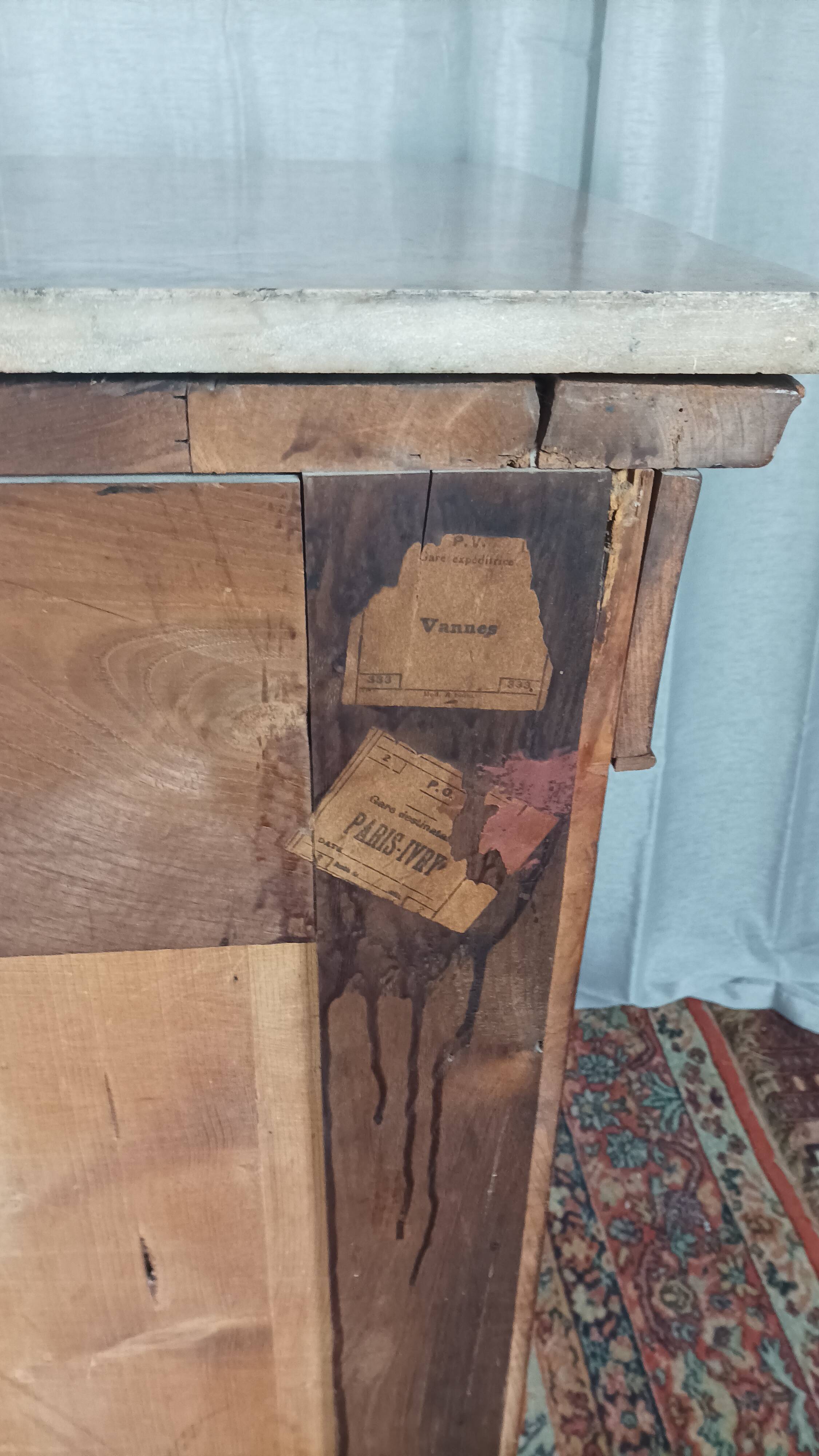 Louis Philippe chest of drawers in cherry wood