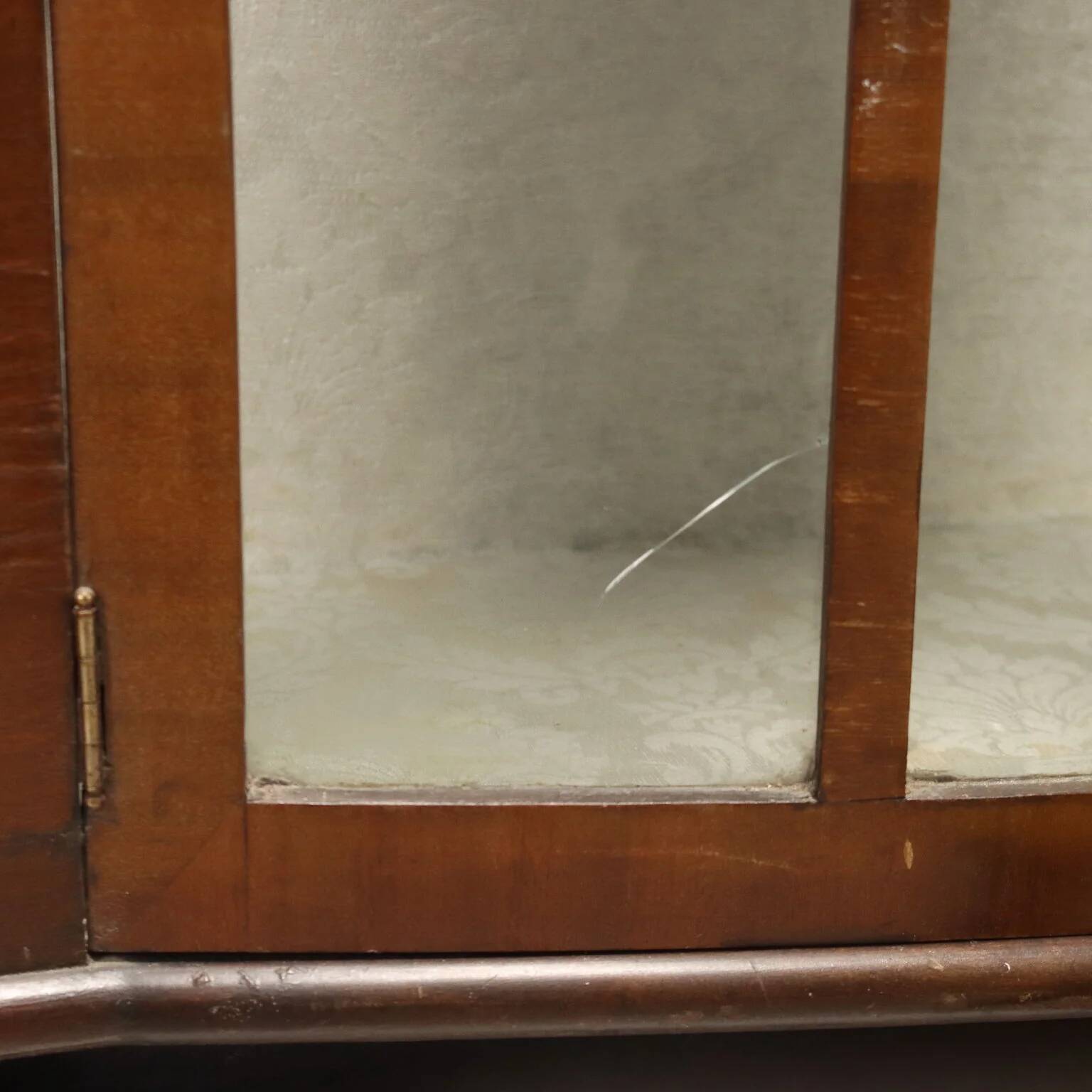 Antique Art Deco display cabinet in mahogany veneer, Italy, 20th century