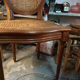Medallion chairs