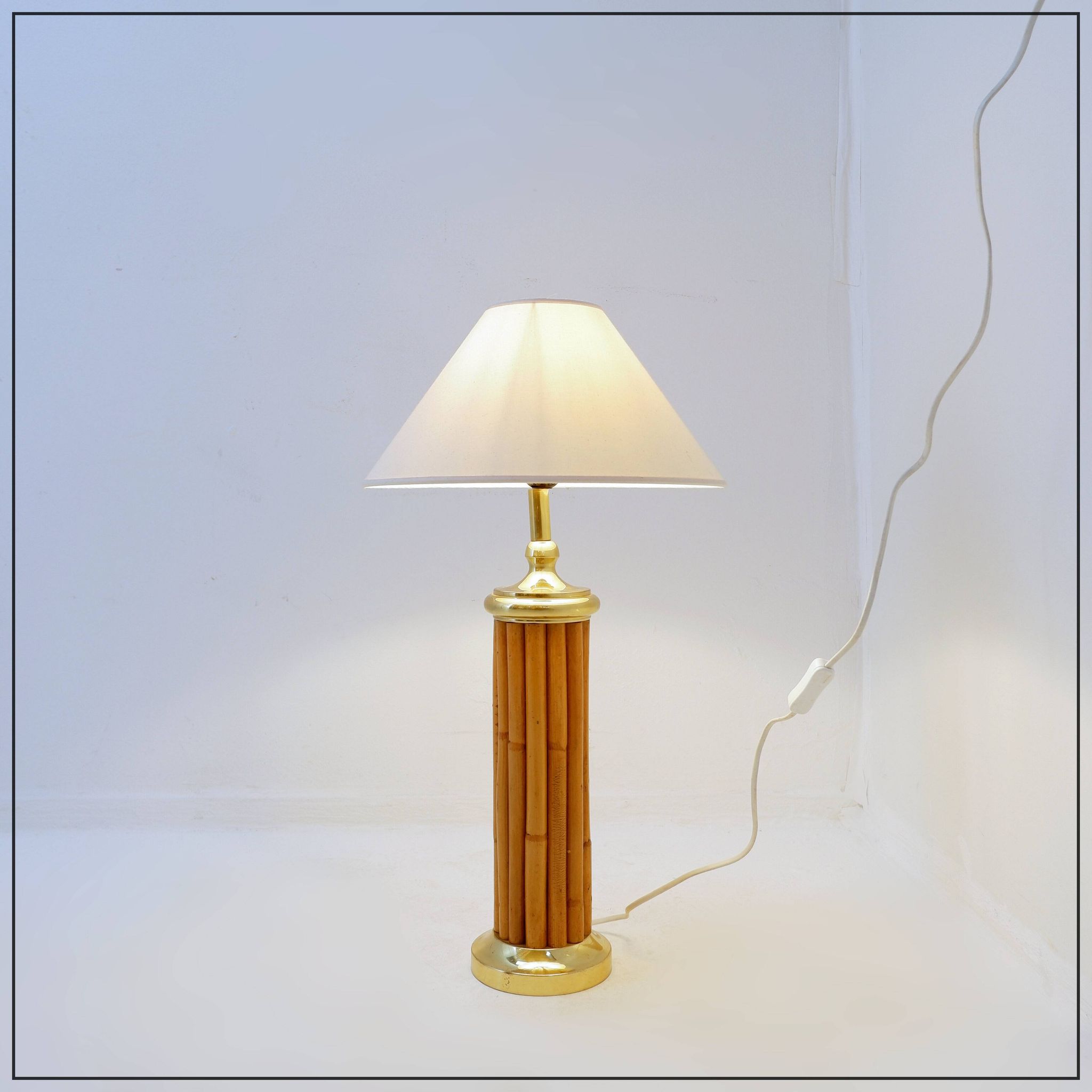 Lampe de table vintage en bambou et laiton - années 1980
