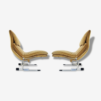 Pair of Onda Wave lounge chairs by Giovanni Offredi for Saporiti