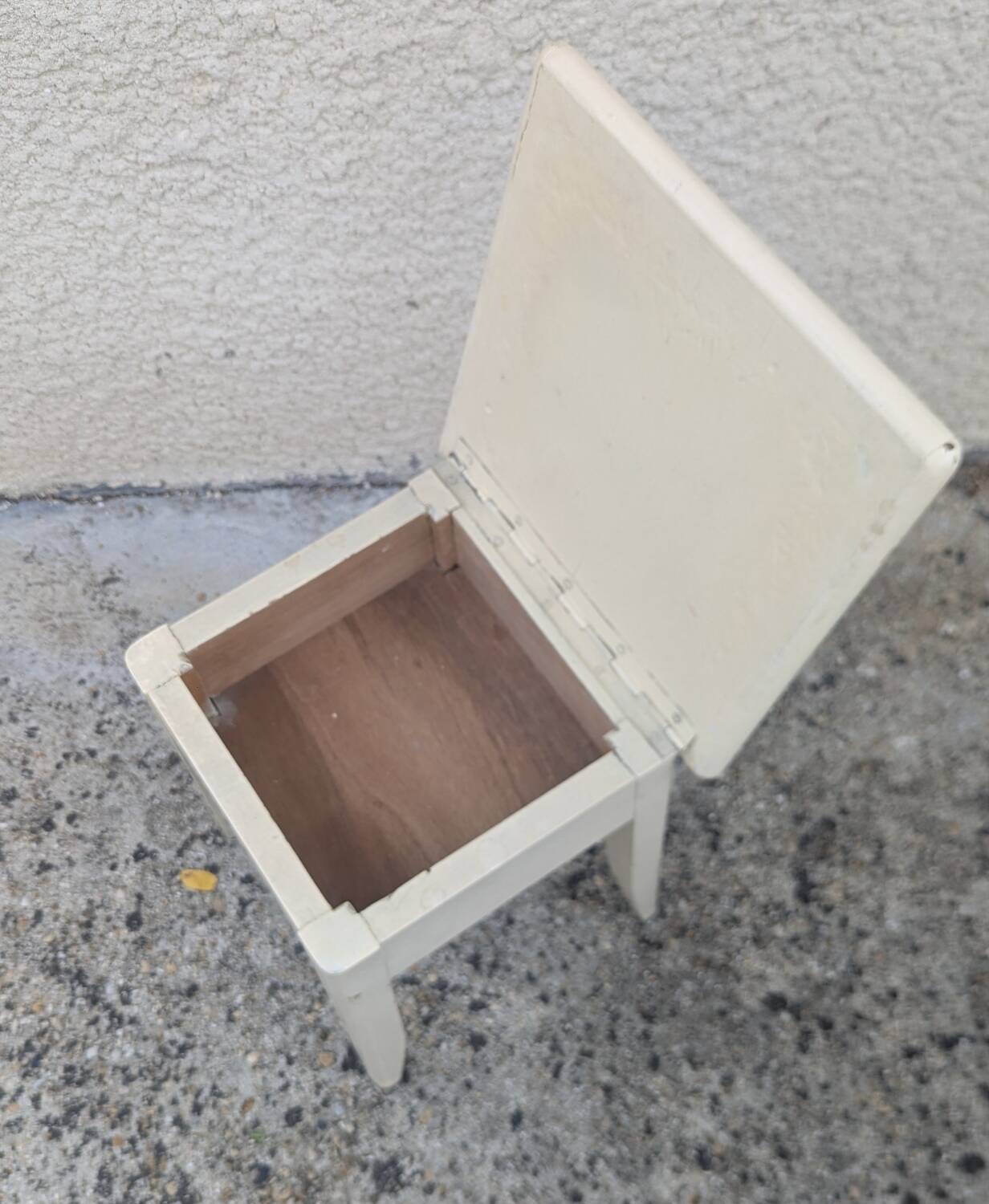Vintage 60/70 Shoe Shine Chest Stool 2