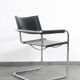 Chaise cantilever. de Matteo Grassi