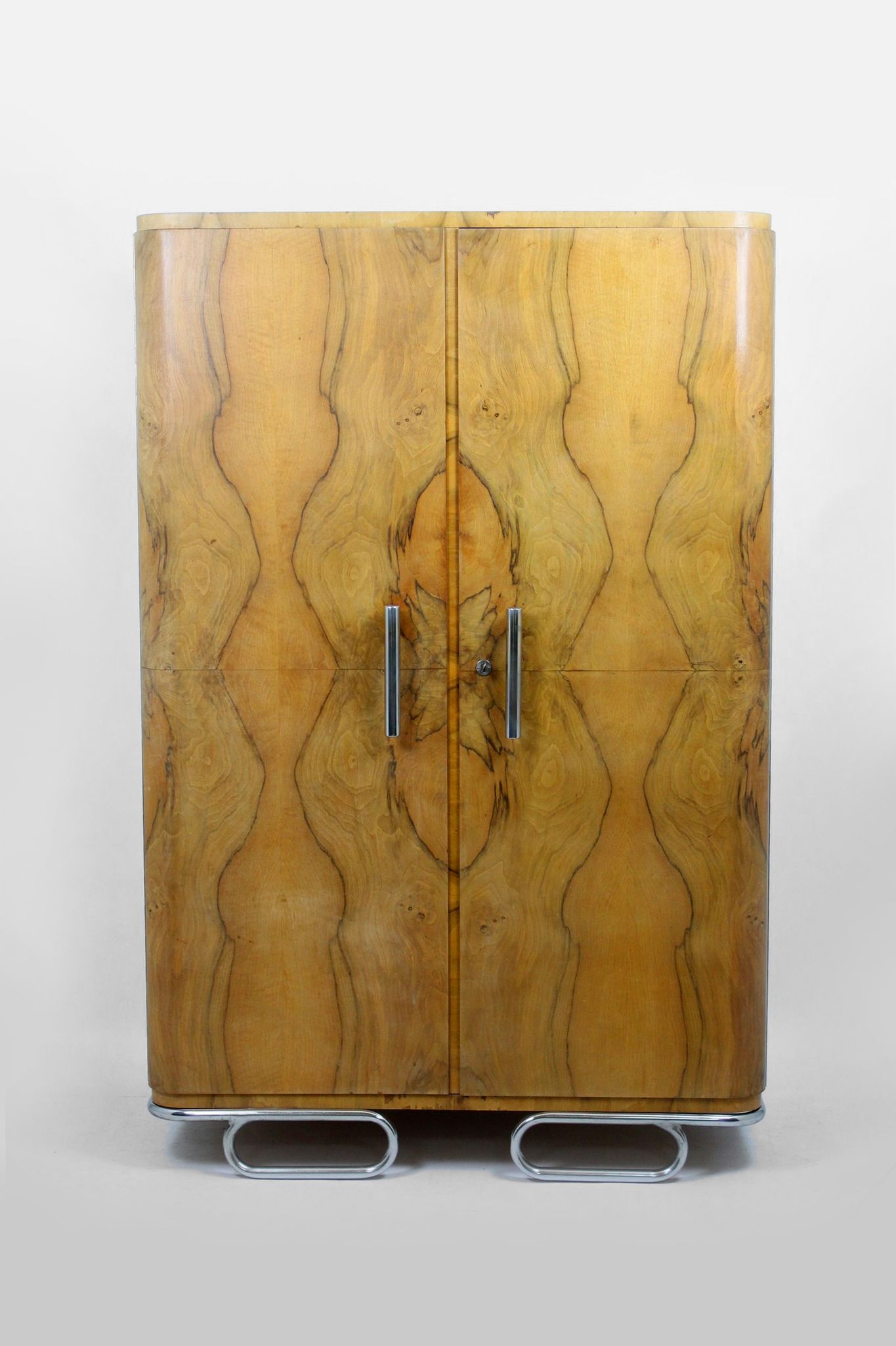 Bauhaus chromed tubular steel wardrobe, 1930s